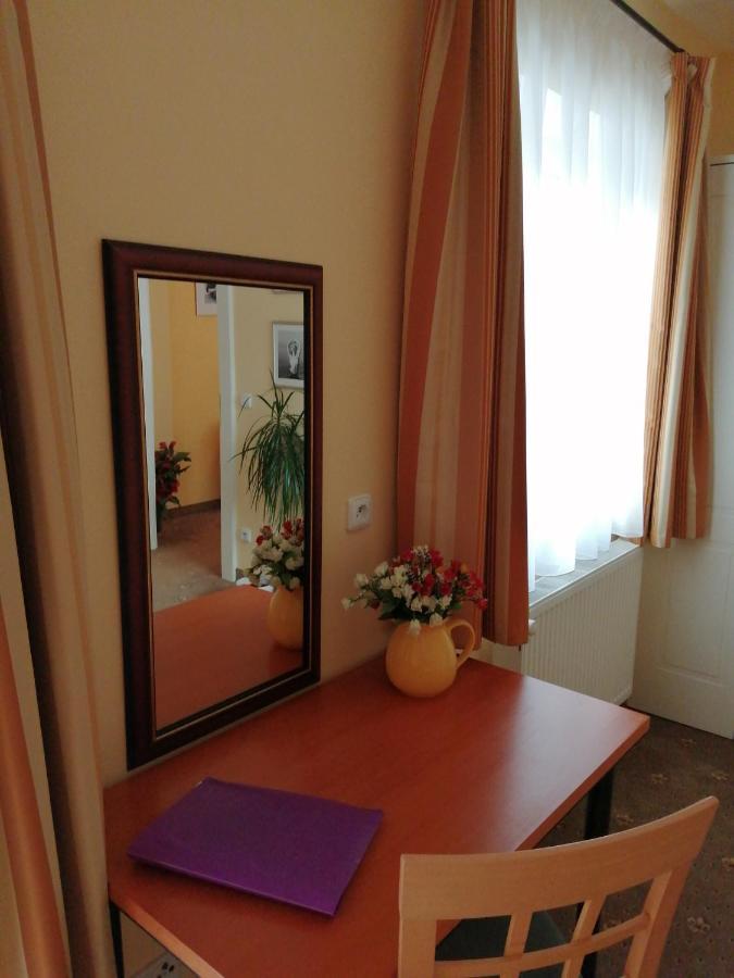 Apartmany Cesky Dvur Mariánské Lázně Exterior foto