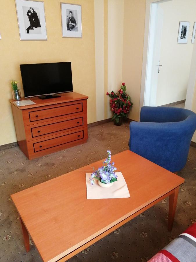 Apartmany Cesky Dvur Mariánské Lázně Exterior foto